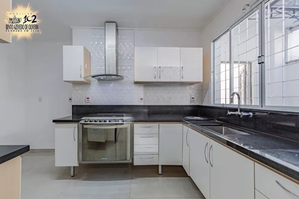 Casa, 3 quartos, 255 m² - Foto 2