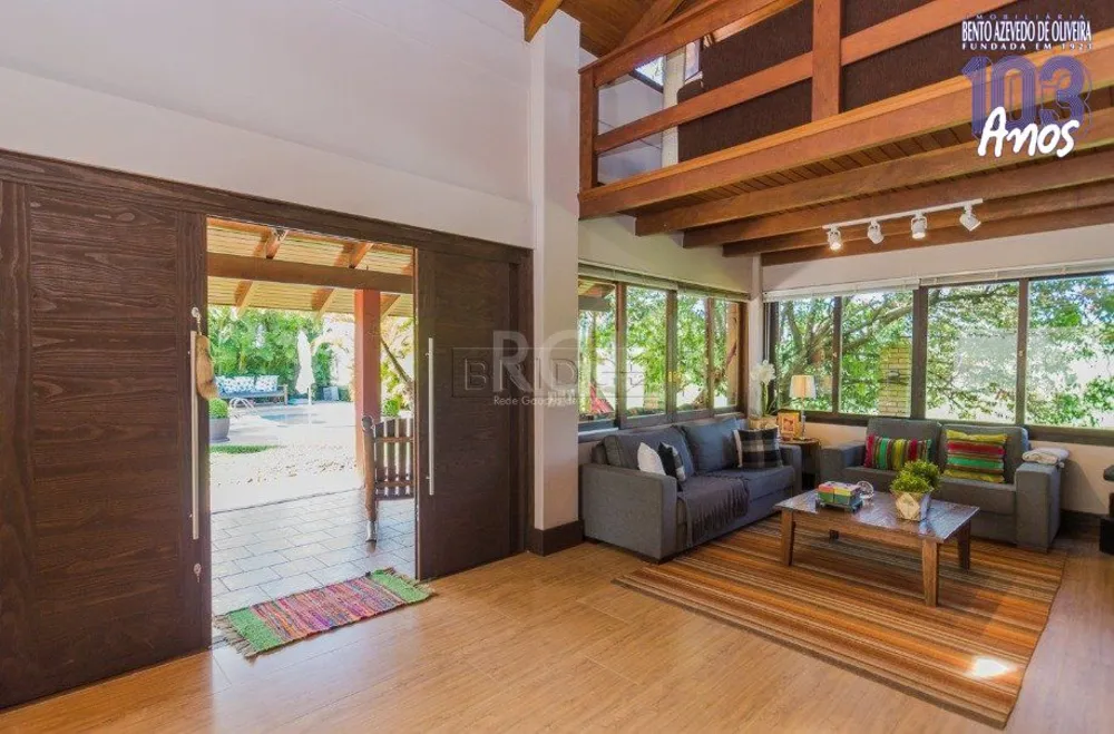 Casa, 3 quartos, 276 m² - Foto 1