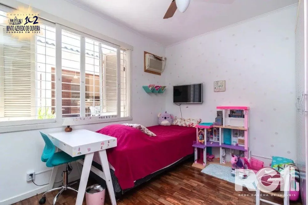 Casa, 3 quartos, 224 m² - Foto 2