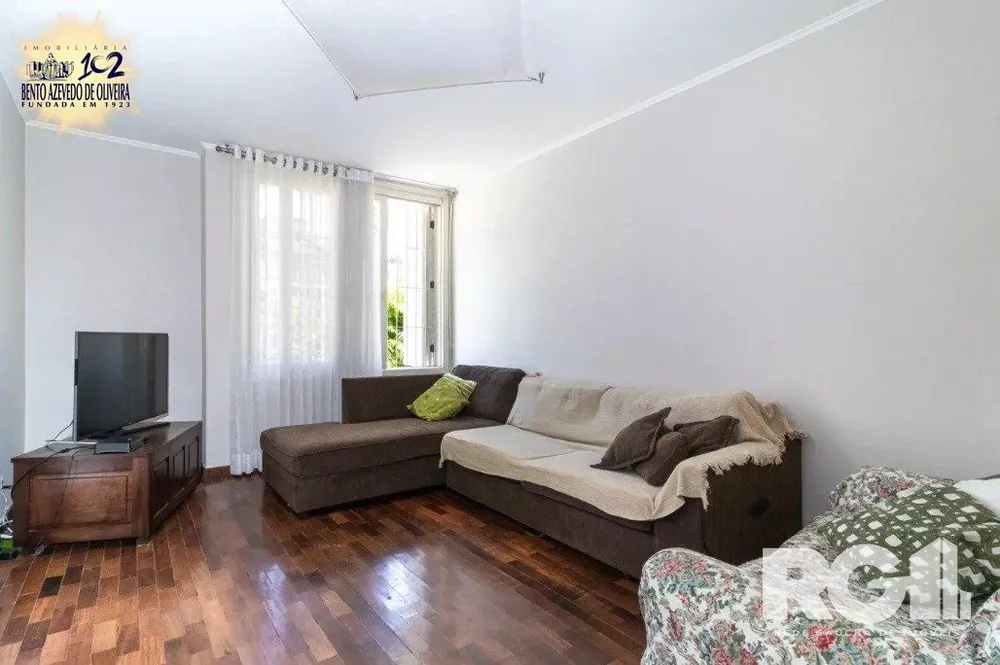 Casa, 3 quartos, 224 m² - Foto 1