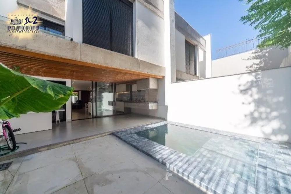 Casa, 3 quartos, 168 m² - Foto 1