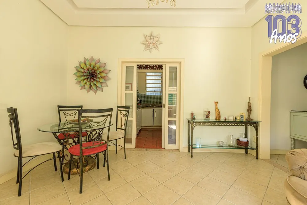 Casa, 4 quartos, 199 m² - Foto 1