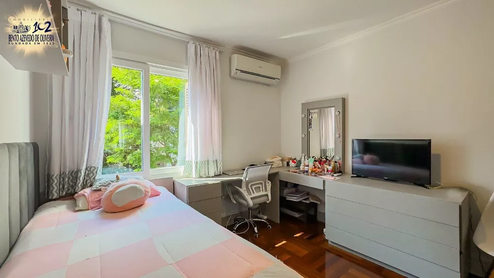 Cobertura, 3 quartos, 178 m² - Foto 2