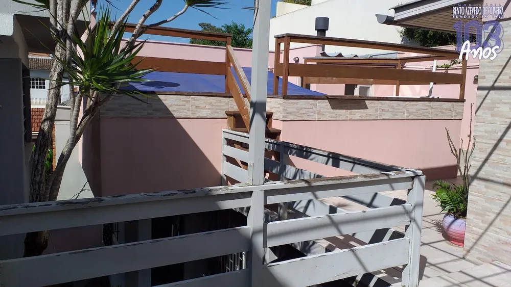Casa, 3 quartos, 269 m² - Foto 1