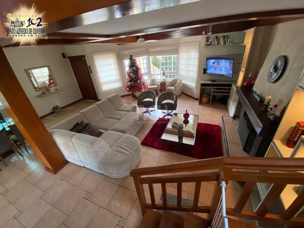 Casa, 3 quartos, 247 m² - Foto 1