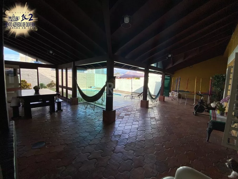 Casa, 3 quartos, 247 m² - Foto 6