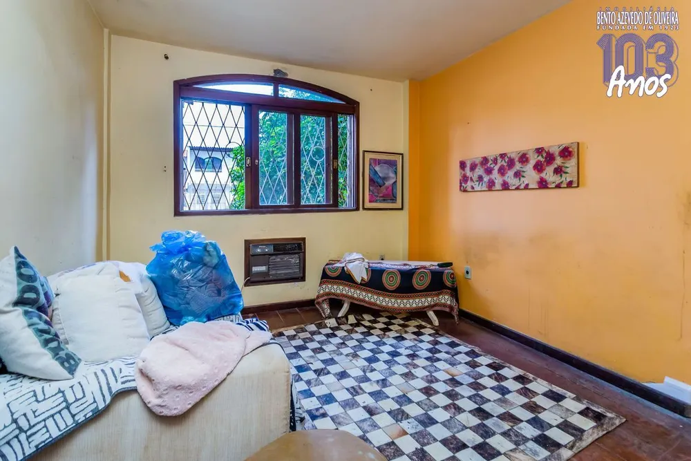 Casa, 3 quartos, 210 m² - Foto 1