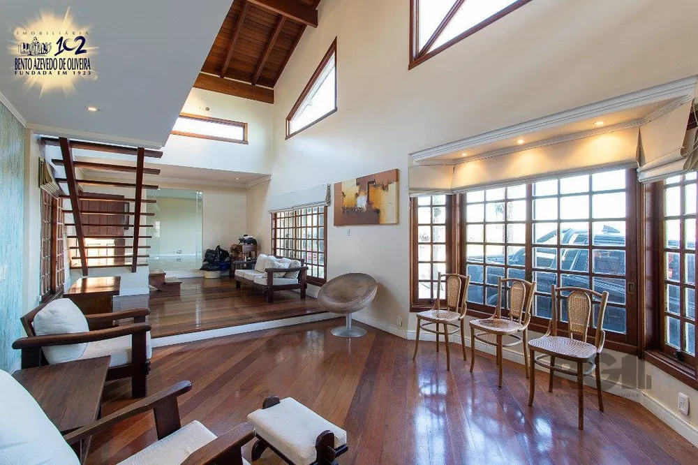 Casa, 3 quartos, 249 m² - Foto 1