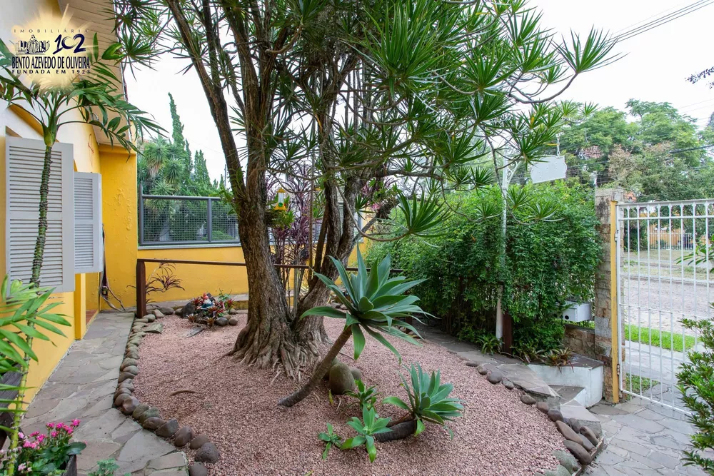 Casa, 5 quartos, 183 m² - Foto 1