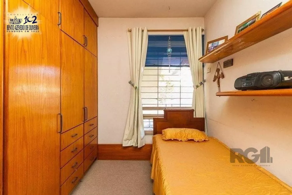 Casa, 4 quartos, 235 m² - Foto 1