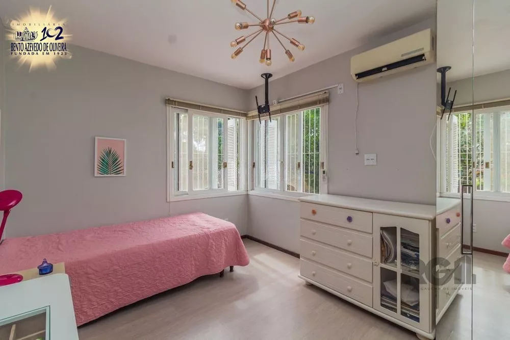 Casa, 3 quartos, 230 m² - Foto 1
