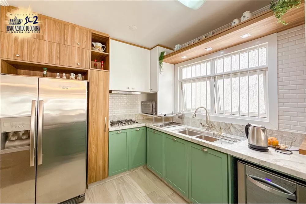 Casa, 3 quartos, 184 m² - Foto 1