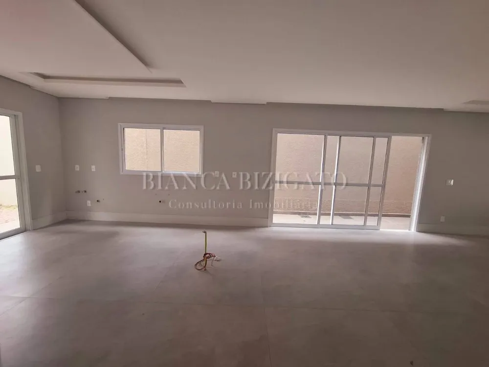 Casa, 4 quartos, 281 m² - Foto 2