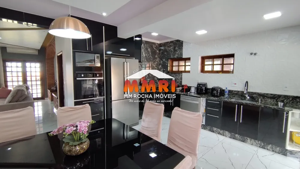 Chácara, 4 quartos, 4320 m² - Foto 1