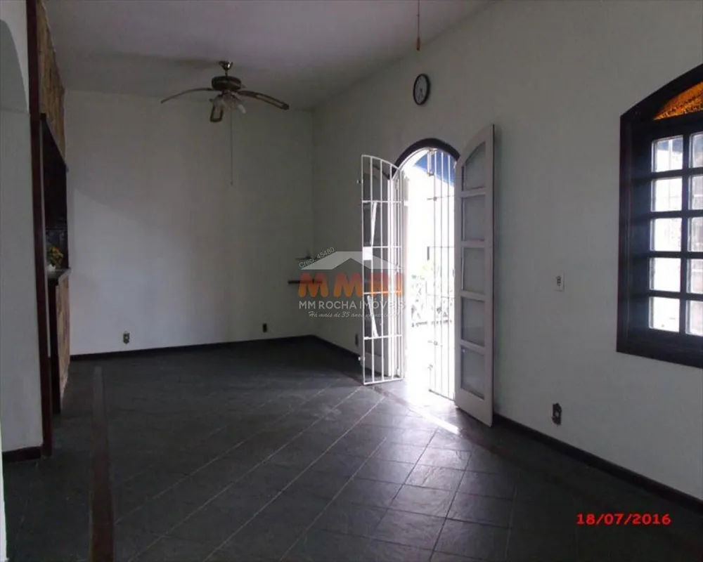 Casa, 4 quartos, 386 m² - Foto 1