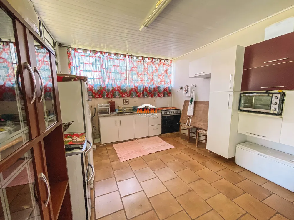 Chácara, 3 quartos, 2210 m² - Foto 2