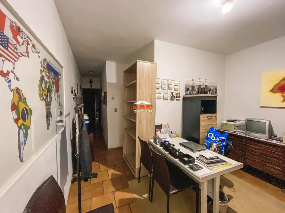 Chácara, 3 quartos, 2210 m² - Foto 1
