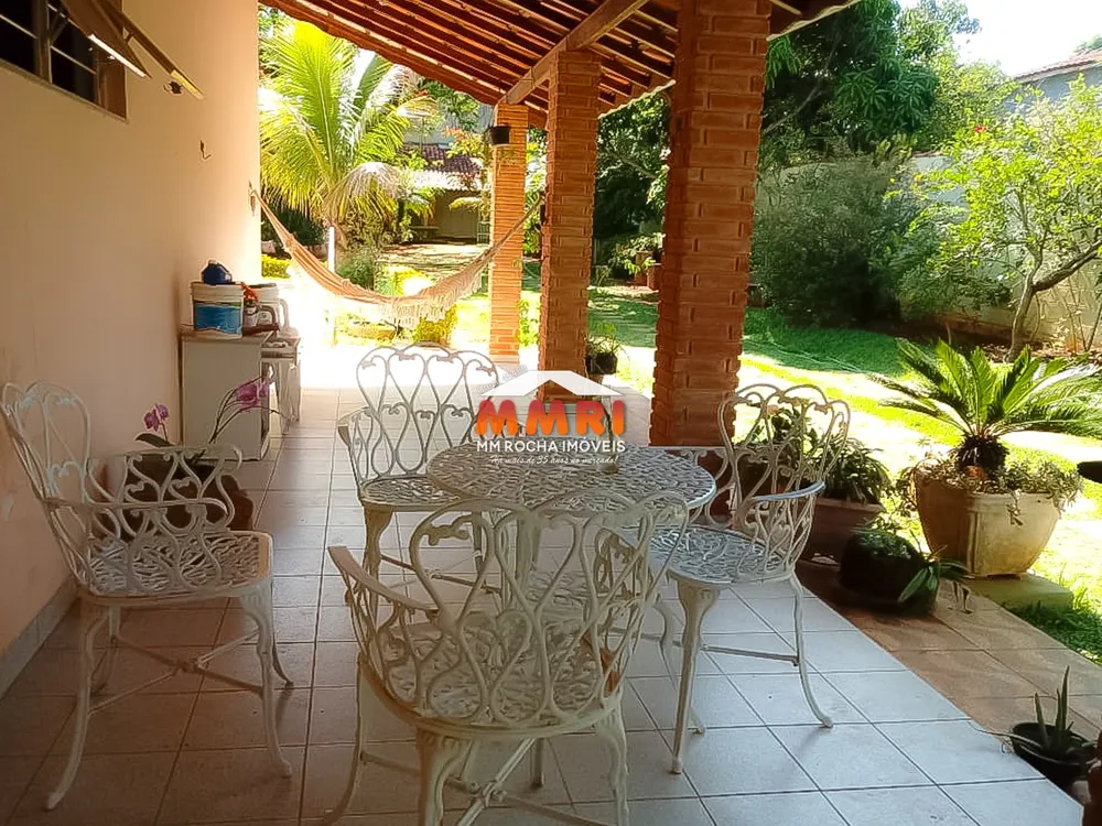 Chácara, 3 quartos, 1205 m² - Foto 1