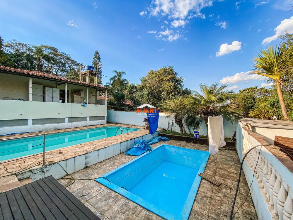Chácara, 3 quartos, 1800 m² - Foto 1