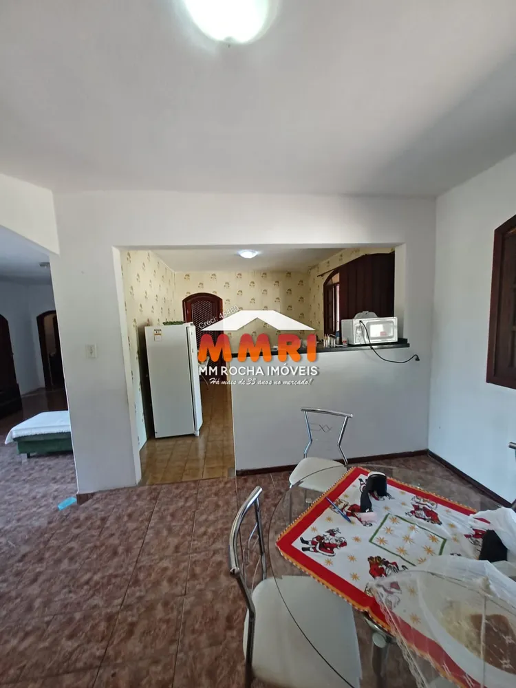 Chácara, 4 quartos, 1050 m² - Foto 2