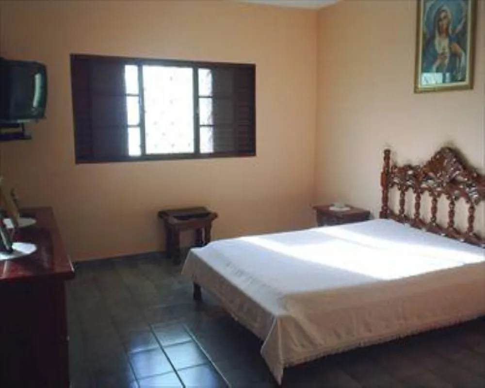 Chácara, 4 quartos, 2406 m² - Foto 4