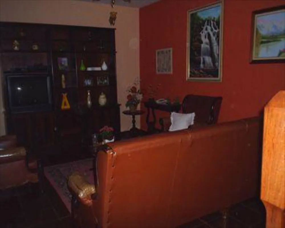 Chácara, 4 quartos, 2406 m² - Foto 1