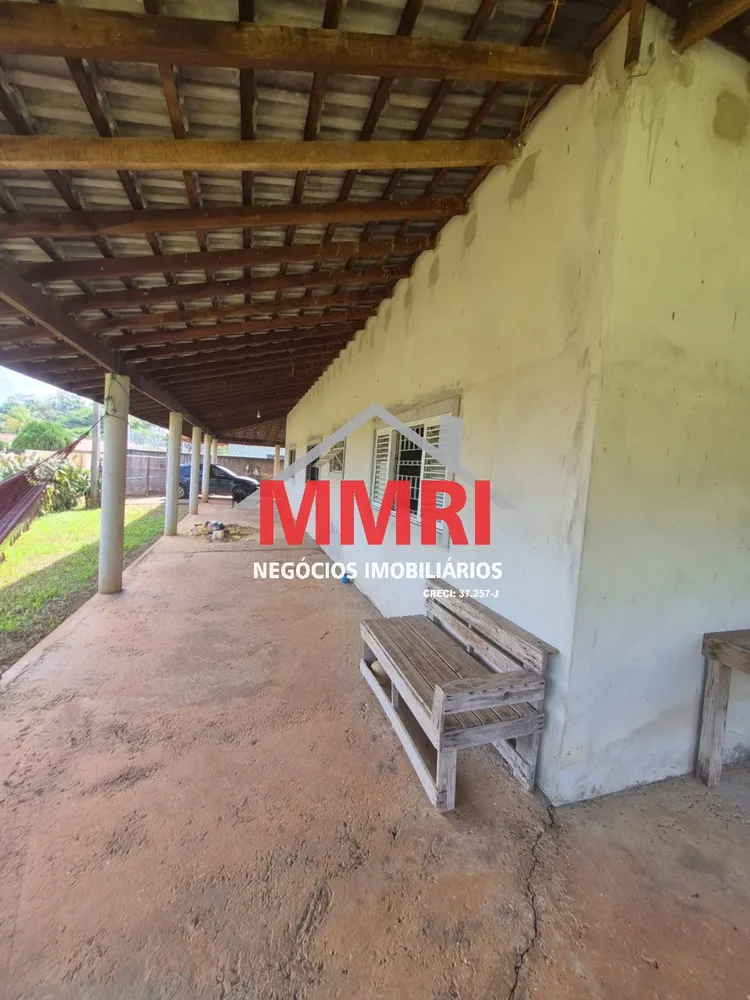 Chácara, 3 quartos, 1080 m² - Foto 1