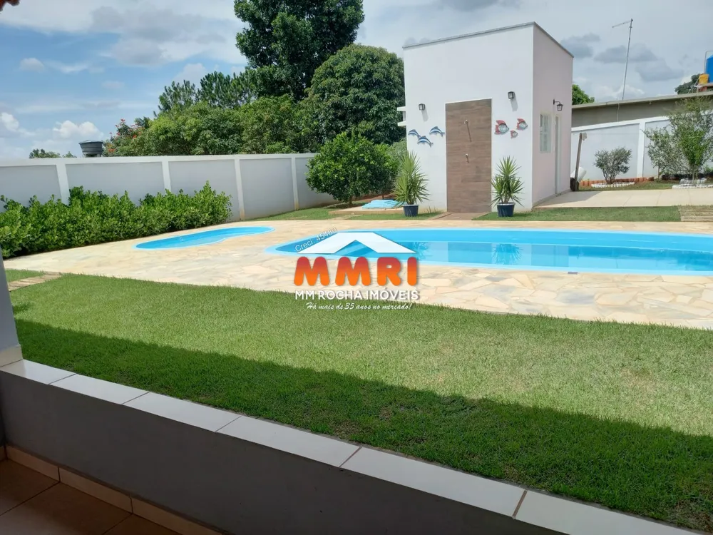 Chácara, 3 quartos, 1084 m² - Foto 3