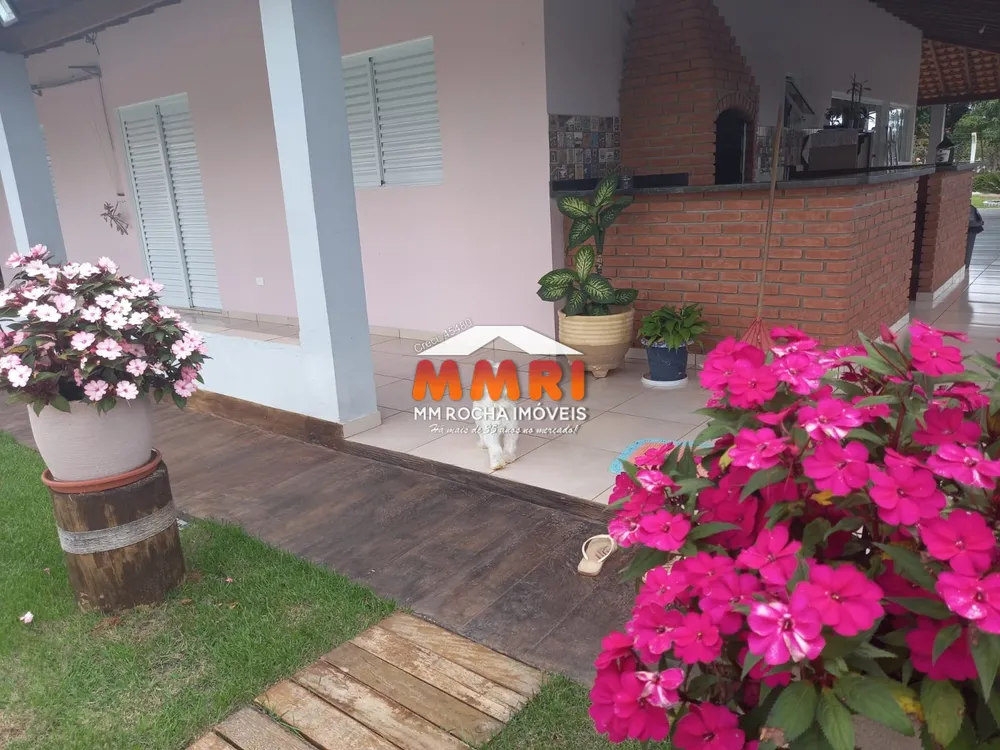Chácara, 3 quartos, 1084 m² - Foto 2