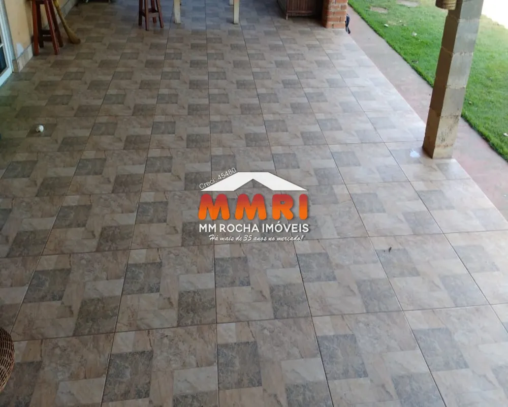 Chácara, 2 quartos, 1090 m² - Foto 1