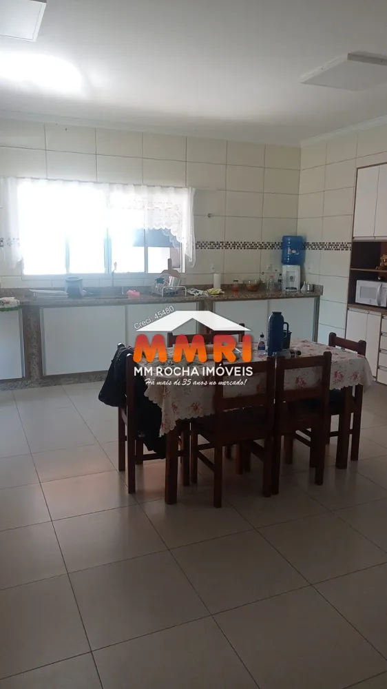 Casa, 2 quartos, 598 m² - Foto 1