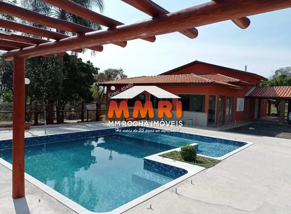 Chácara, 4 quartos, 1262 m² - Foto 1