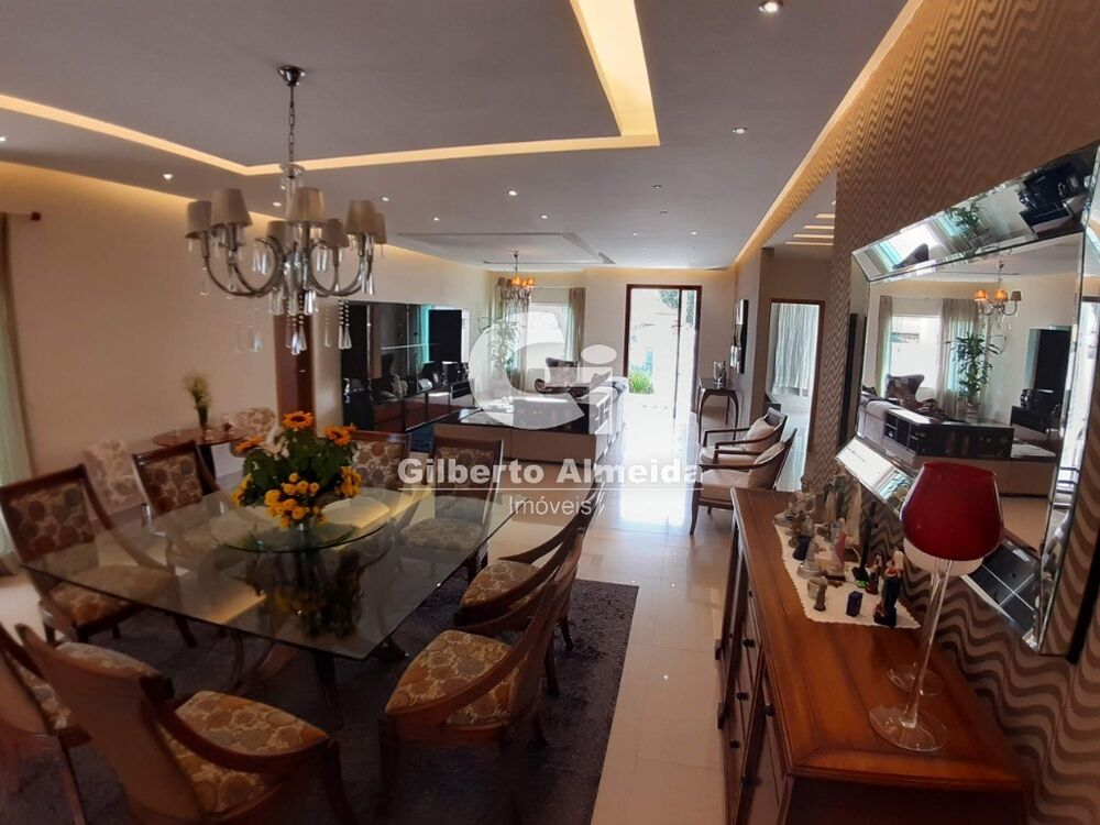 Casa à venda com 3 quartos, 320m² - Foto 2
