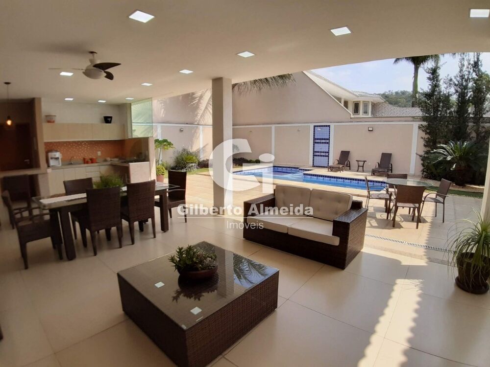 Casa à venda com 3 quartos, 320m² - Foto 1