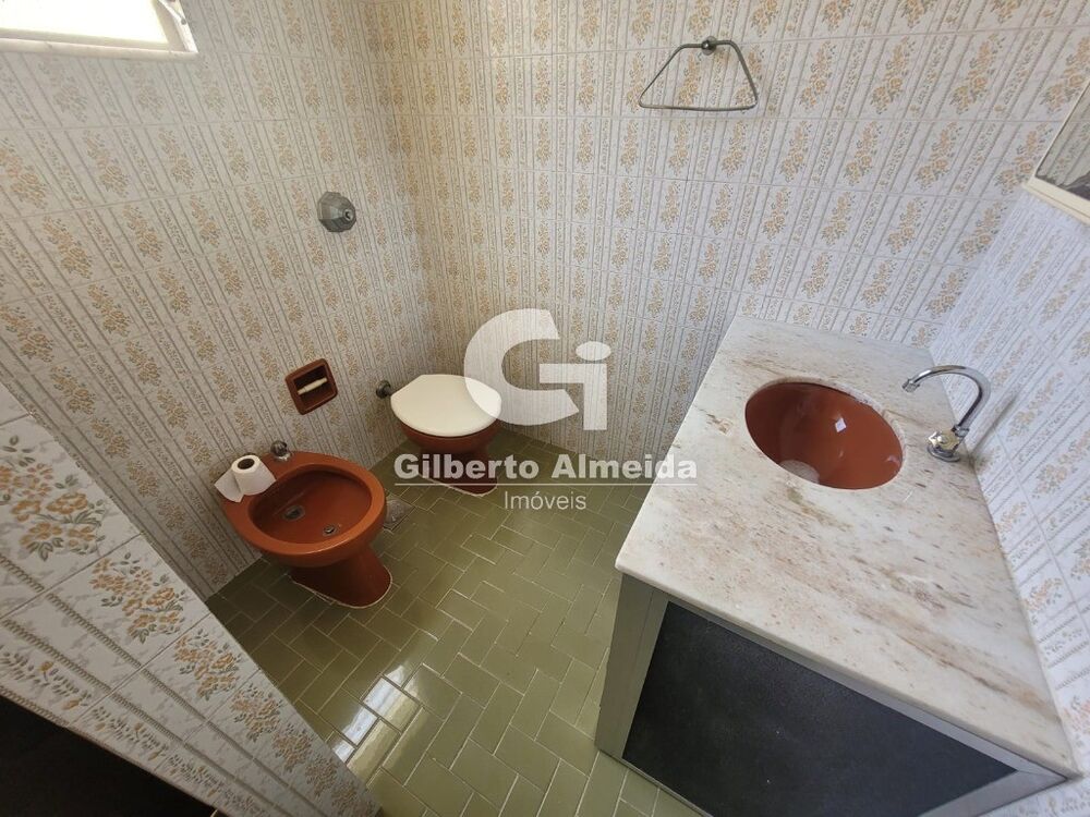 Casa para alugar com 2 quartos, 140m² - Foto 13