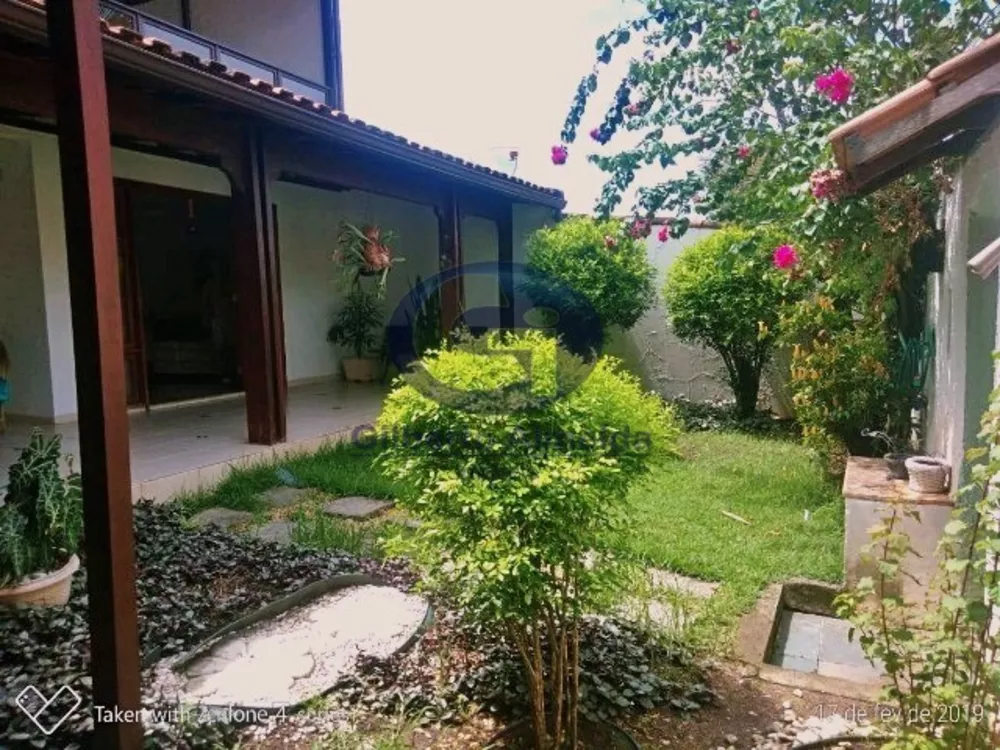 Casa à venda com 4 quartos, 200m² - Foto 4