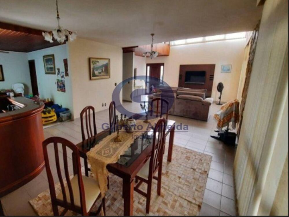 Casa à venda com 4 quartos, 420m² - Foto 3