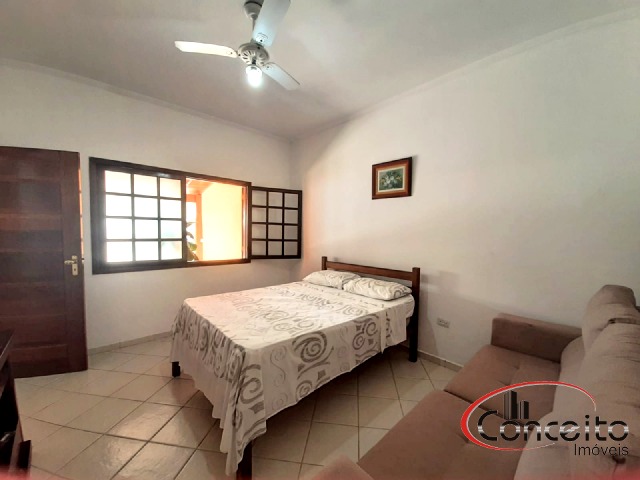 Casa à venda com 3 quartos, 300m² - Foto 15