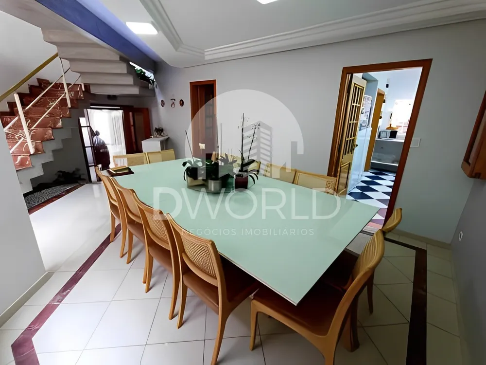 Sobrado, 3 quartos, 349 m² - Foto 1