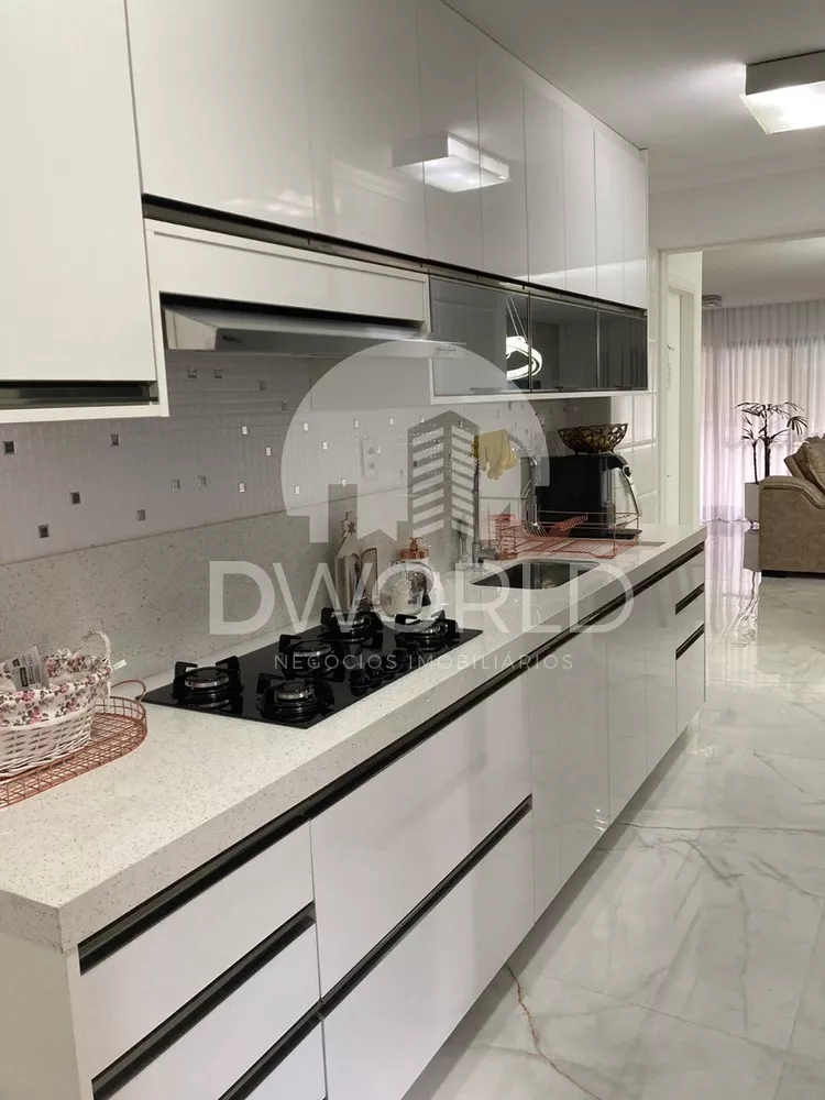 Apartamento à venda com 3 quartos, 122m² - Foto 2