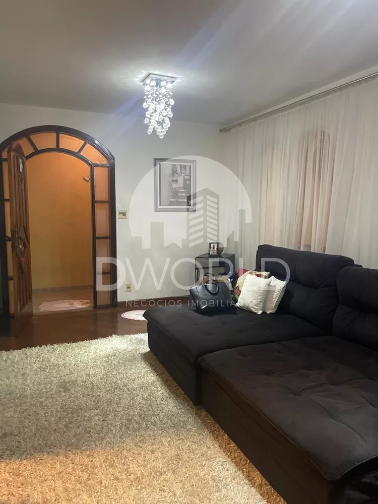 Sobrado à venda com 3 quartos, 219m² - Foto 1