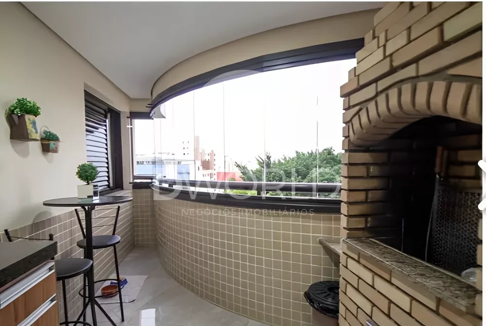 Apartamento, 3 quartos, 140 m² - Foto 1