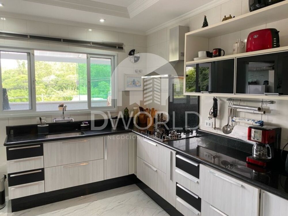 Sobrado, 3 quartos, 319 m² - Foto 4