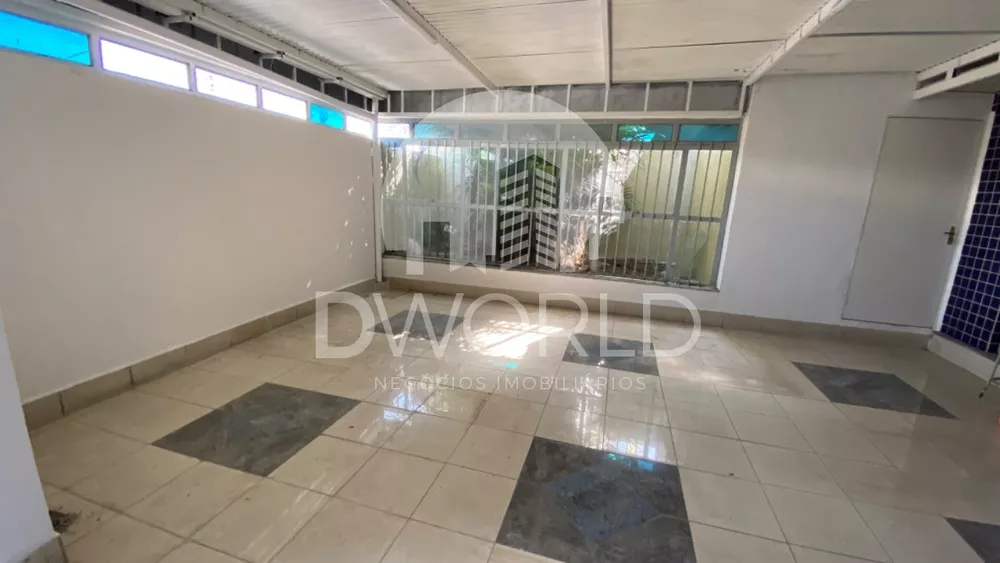 Casa à venda e aluguel com 4 quartos, 160m² - Foto 1