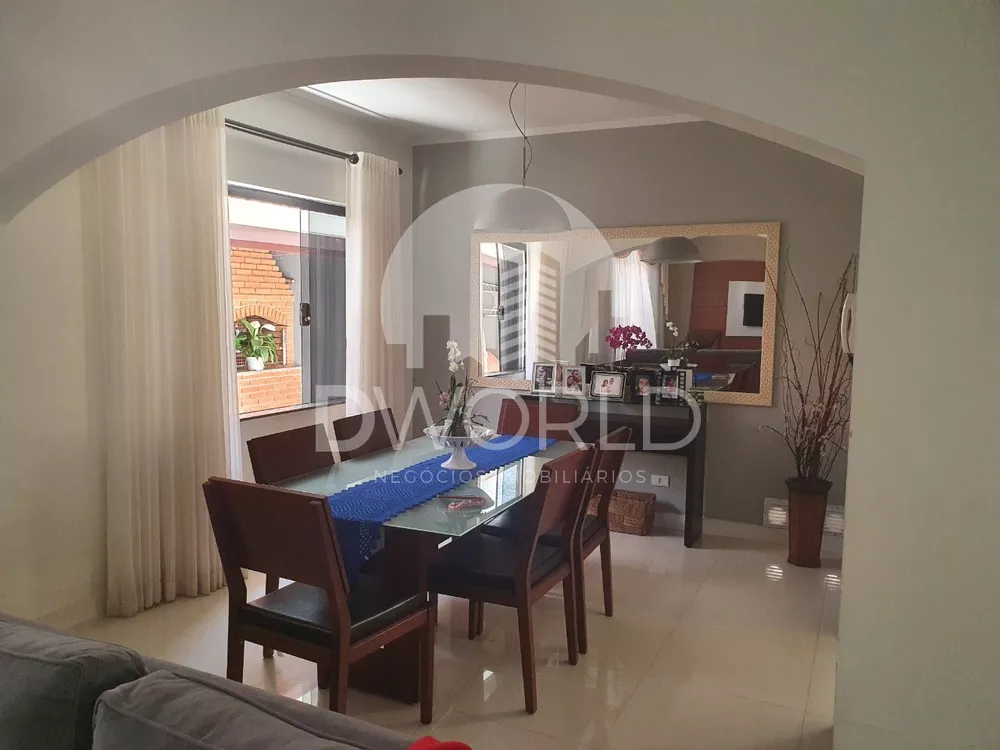 Sobrado, 3 quartos, 230 m² - Foto 1