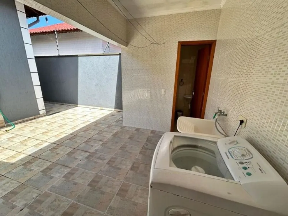 Casa, 4 quartos, 200 m² - Foto 1
