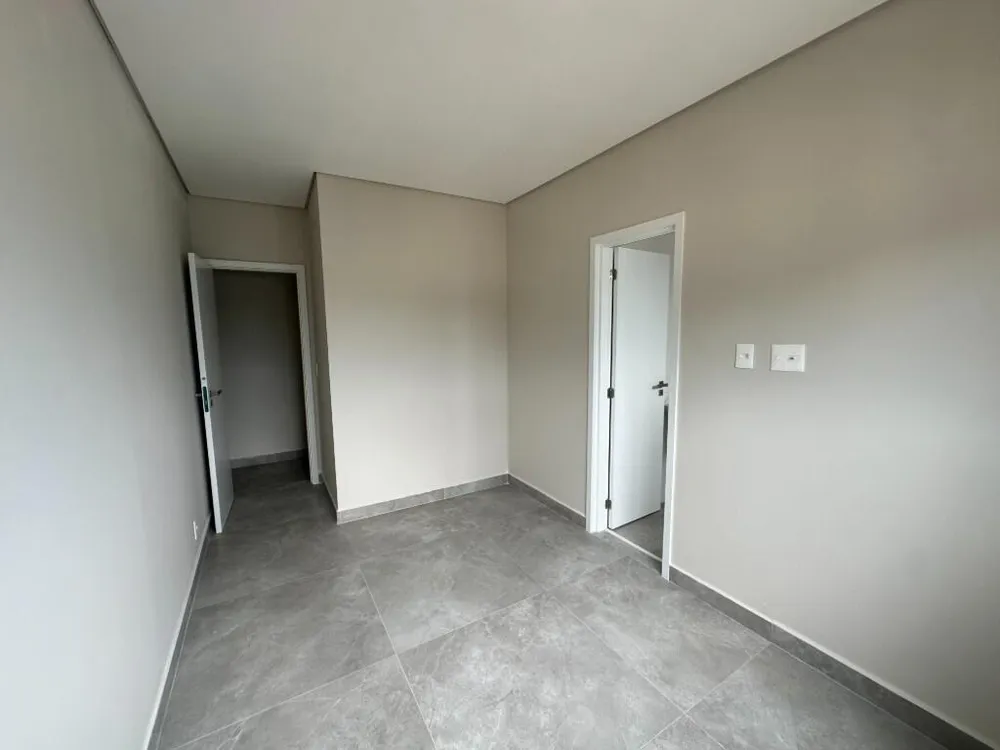 Apartamento, 3 quartos, 131 m² - Foto 2