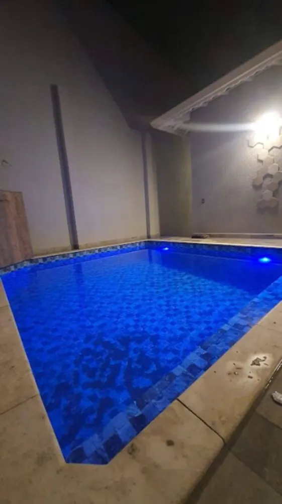 Casa, 4 quartos, 127 m² - Foto 1