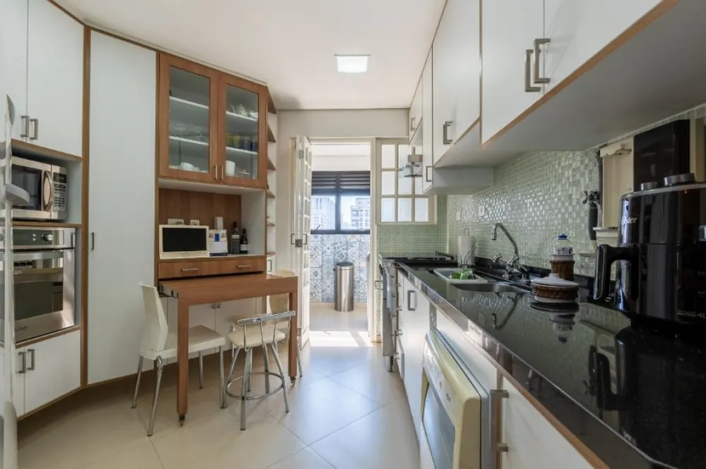Apartamento, 3 quartos, 187 m² - Foto 1