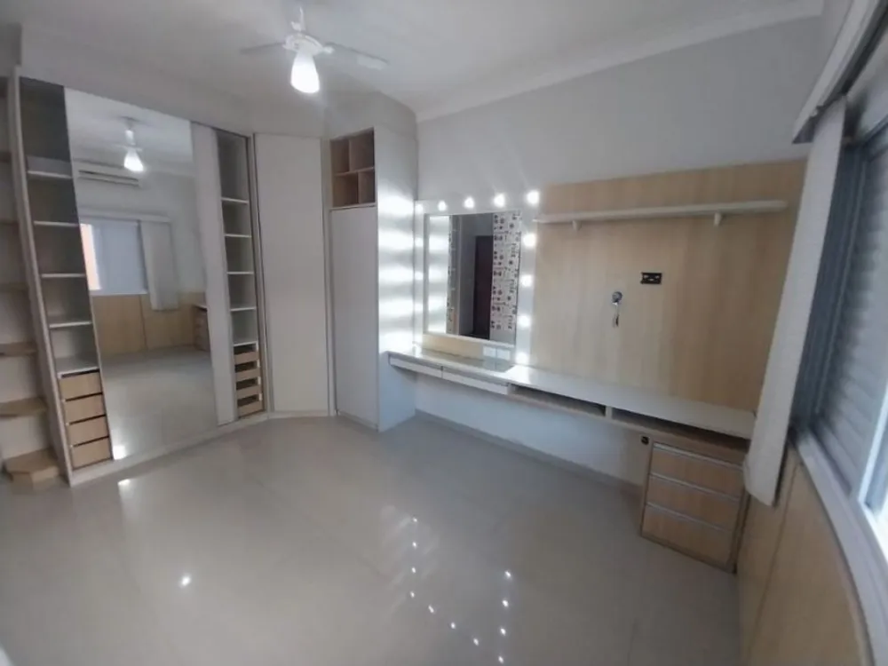 Casa, 3 quartos, 200 m² - Foto 1